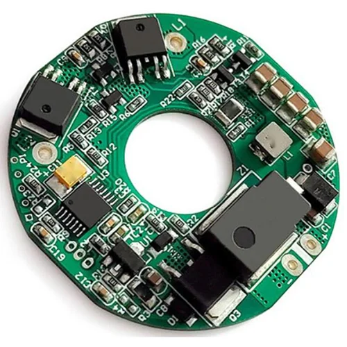 用于紧凑型电子设备的 PCB 上的通孔扼流圈与 SMT 扼流圈的比较。
