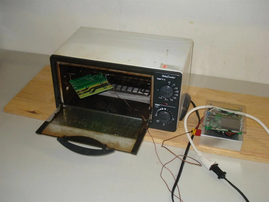 用于内部 PCB 的回流焊接的烤面包机炉设置
