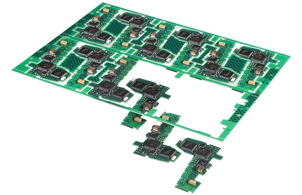 PCB面板采用不规则板形状，经过优化，可最大限度地减少浪费。