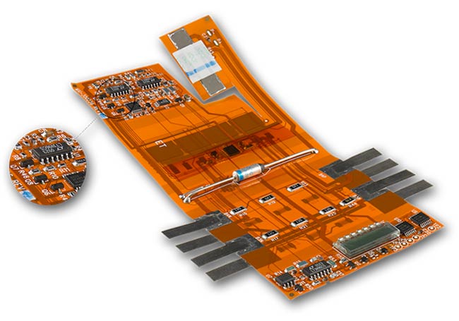 展示导电走线的柔性双面PCB的特写视图