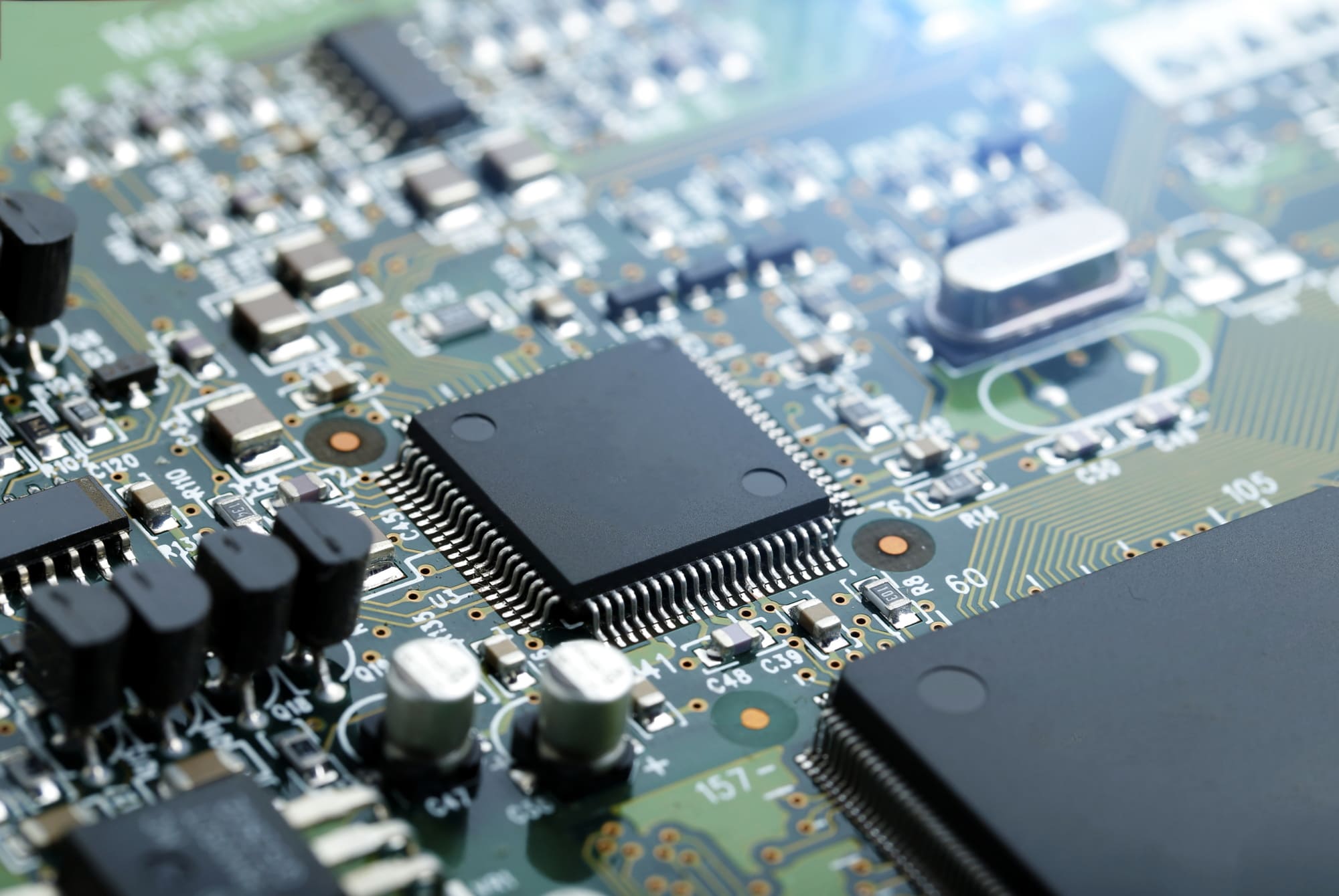 机器人控制 PCB 的关键组件以实现最佳性能